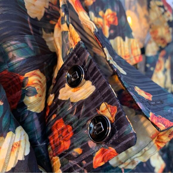 Roses Floral Blouse Medium Career top Sheen Button down Top - Picture 12 of 14
